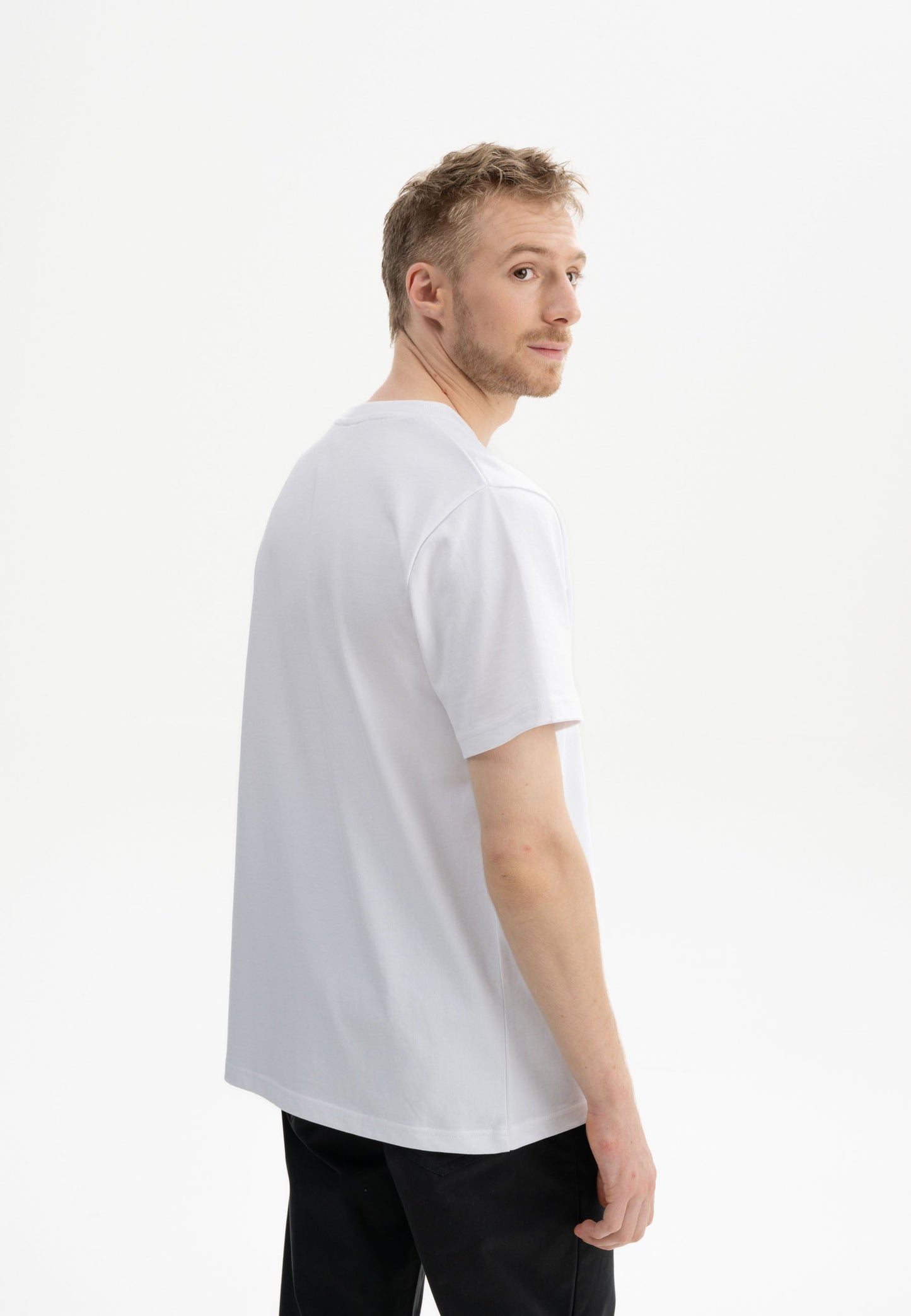 Camiseta Pesada con Bordado Style PRAVIN